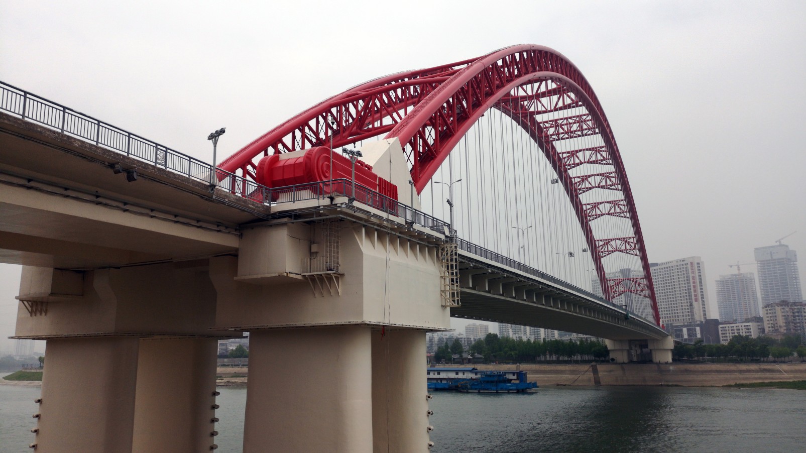 江漢晴川彩虹橋防腐涂裝工程的成功案例：富萊德高性能防腐涂料的應用