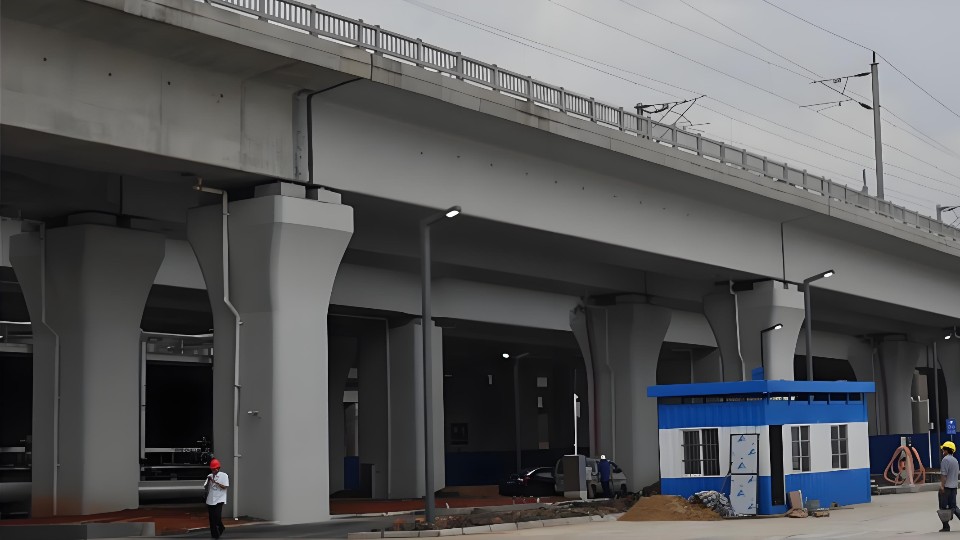 住建局橋下空間治理達標(biāo)方案：富萊德防腐涂料守護高架橋混凝土立柱10年免維護