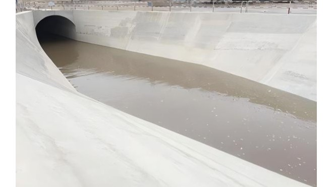 跨區(qū)域飲水明渠防腐 選耐候型飲水工程專用涂料