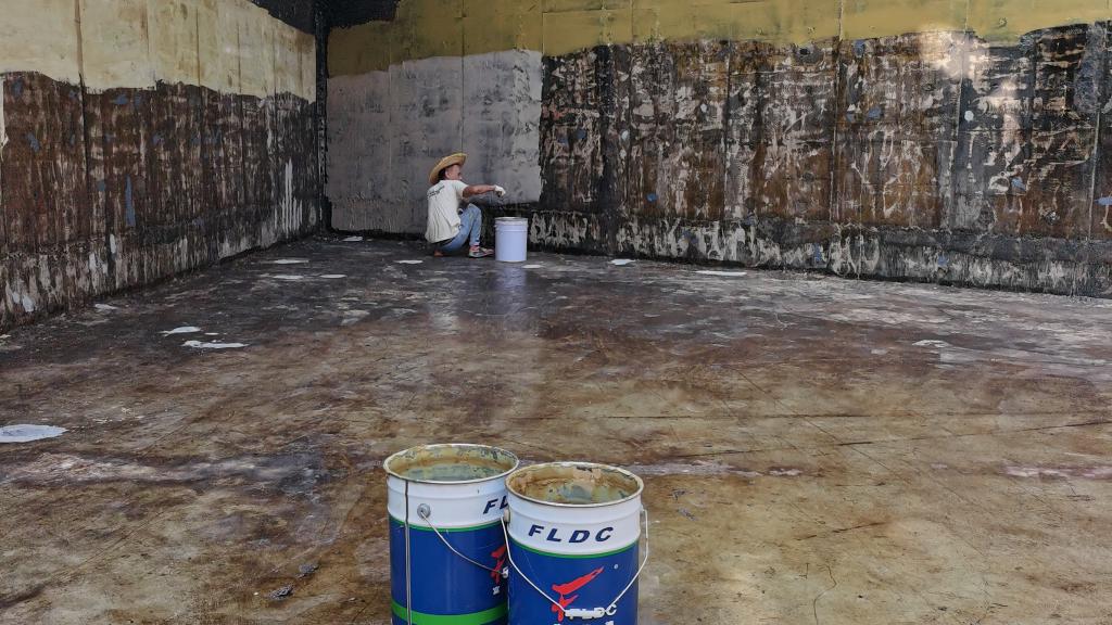 富萊德泳池漆：高耐磨、抗腐蝕，守護水上游泳池