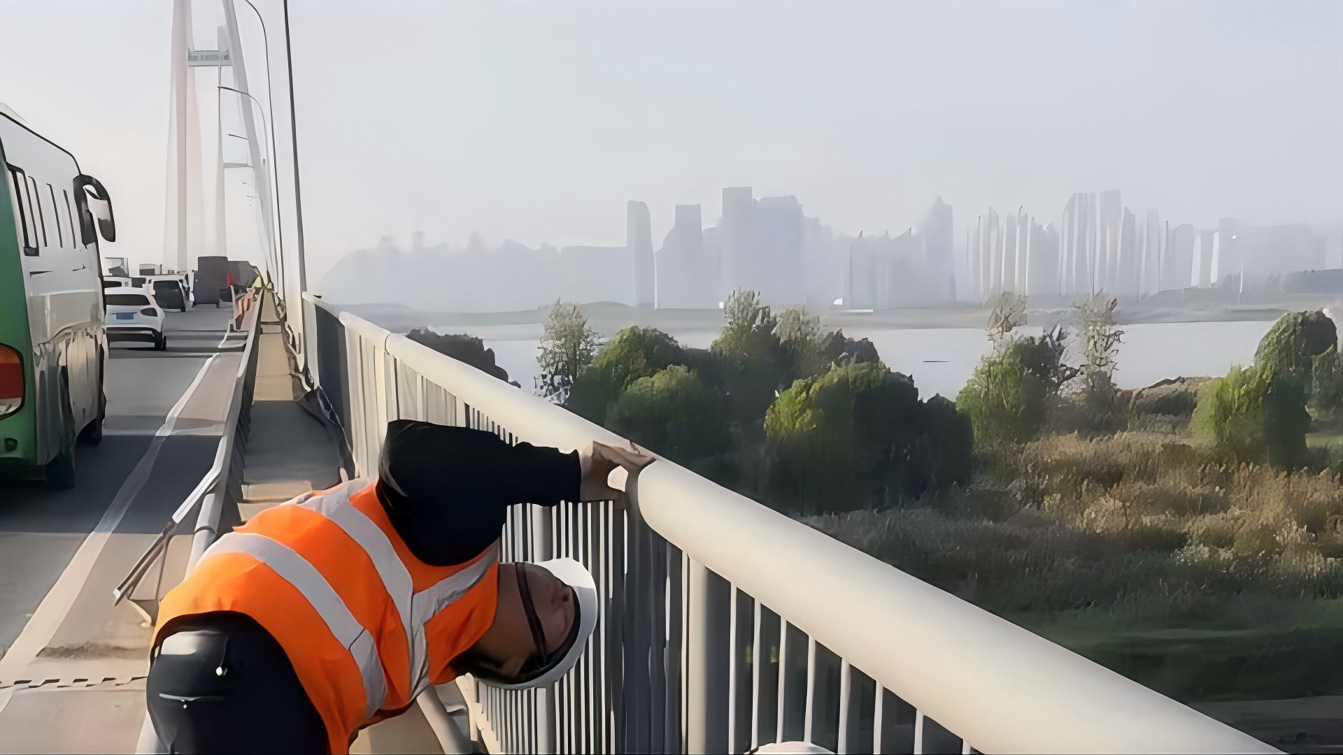 武漢長江二橋橋梁防腐涂裝工程：富萊德高性能防腐涂料的卓越防護(hù)