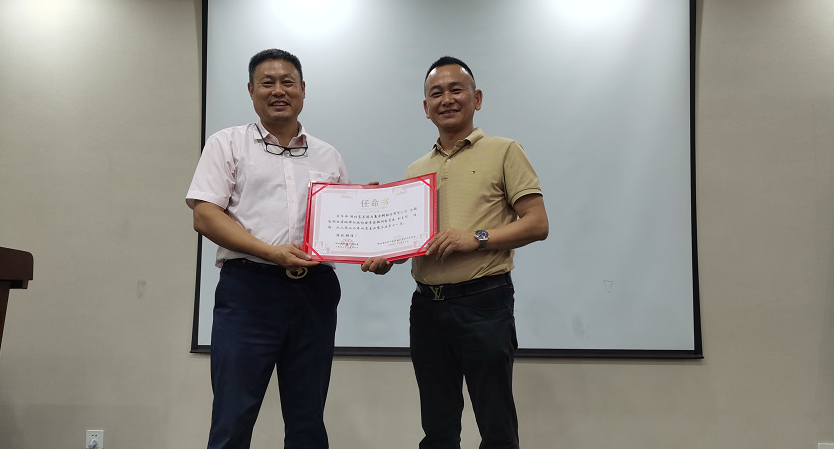 富萊德涂料汪群受聘擔任湖北地坪協(xié)會顧問委員會副主任