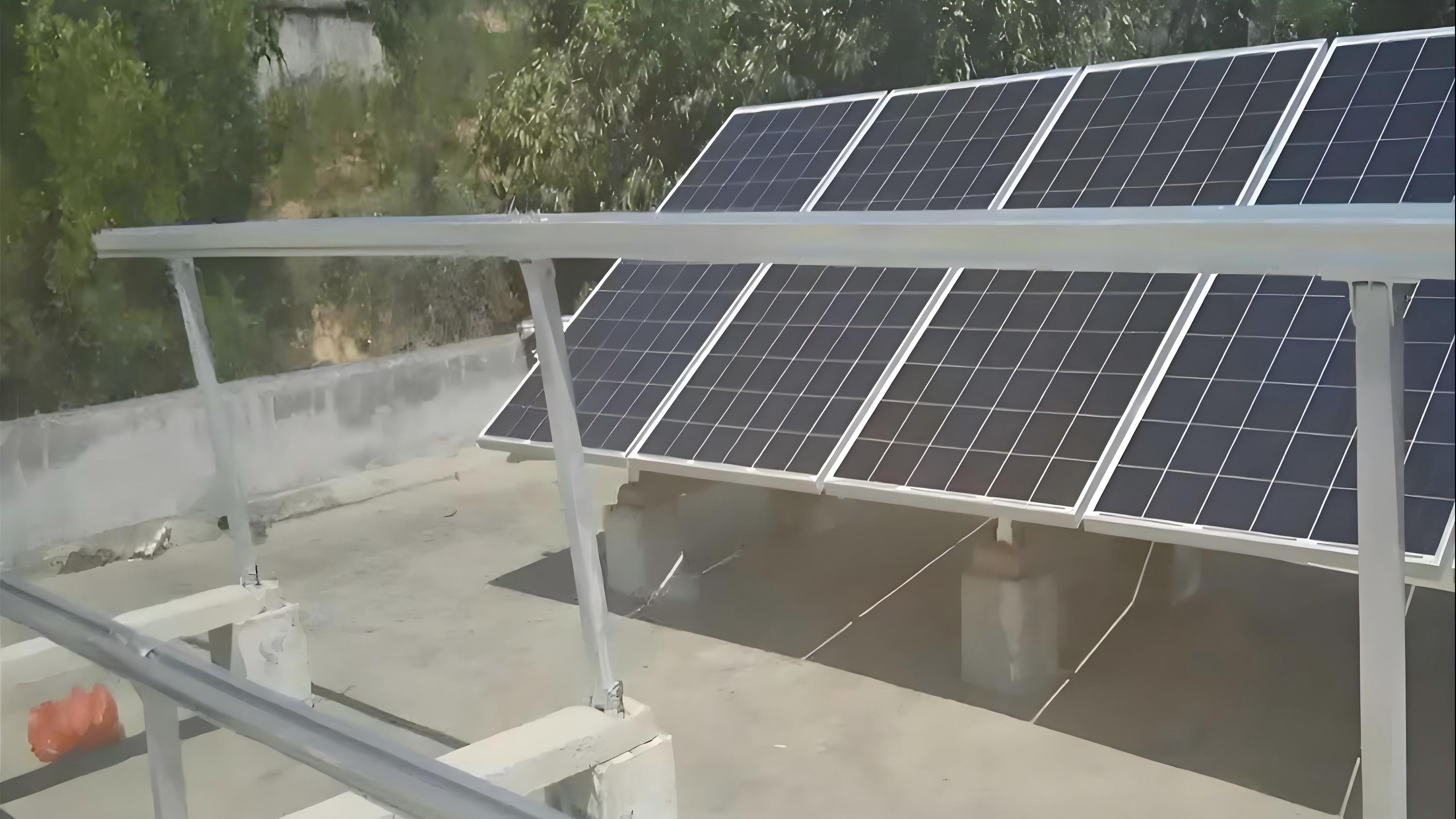 光伏支架防腐“掉鏈子”？富萊德涂料防腐體系，為您的光伏電站保駕護(hù)航