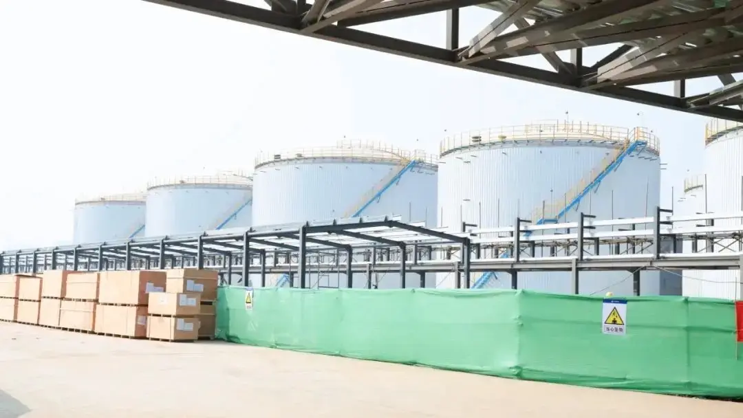 ?富萊德涂料以專業(yè)化防腐方案護航江陵石化倉儲設施長效防護